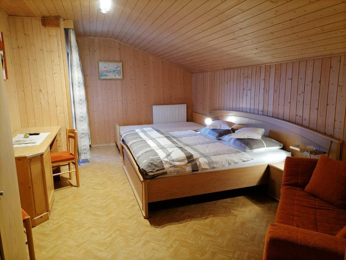 Gasthaus Oberkirn Шена Екстер'єр фото
